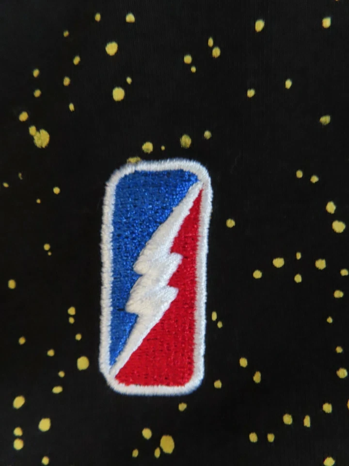 Post Game King LEBRON JAMES No. 23 LOS ANGELES LAKERS (3XL) Basketball Shirt - Image 3 of 4