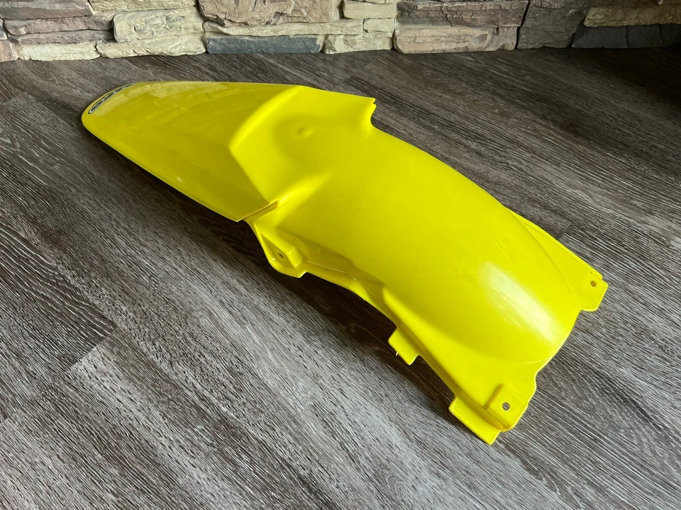 Guardabarros trasero amarillo Suzuki RMZ250 2004 2005 2006 motocross de UFO SU03934102 Foto 2 de 4