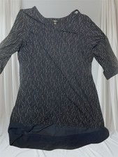 Simply Vera Vera Wang women's Large  blue knit long sleeve dress.