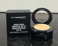 Mac Studio Finish SPF35 Concealer 0.24 oz  NC20 NIB