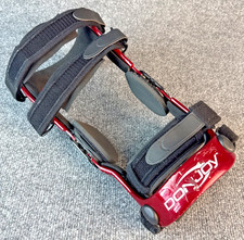 Smaller DonJoy Defiance Right Knee Brace Crimson PLEASE READ DESCRIPTION ON SIZE