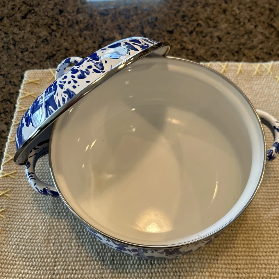 Golden Rabbit 2.5 Quart Cobalt Swirl Enamelware Splatterware DUTCH OVEN Enamel - Image 4 of 4