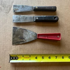 Red Devil & Hyde 3 pc Putty Knife Set with 3" and 1-1/4"