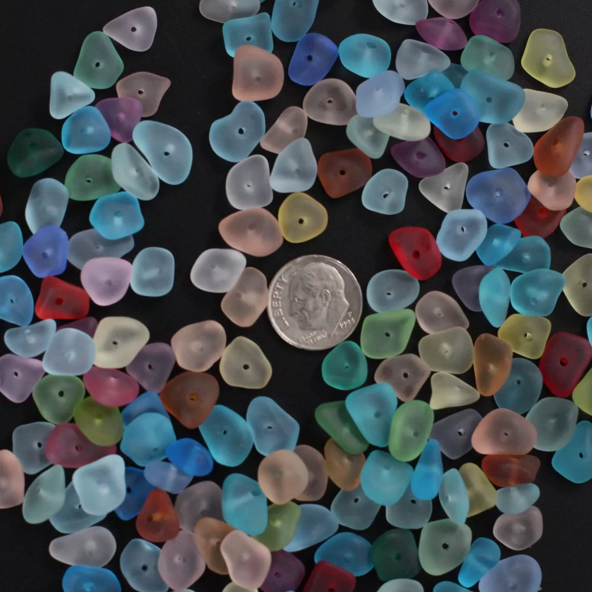 Bulk sea outlet glass beads
