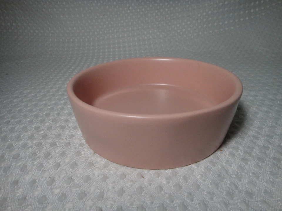 Plato de comida de agua para gato Maullido rosa cerámica Rae Dunn colección artesanal magenta Foto 3 de 4