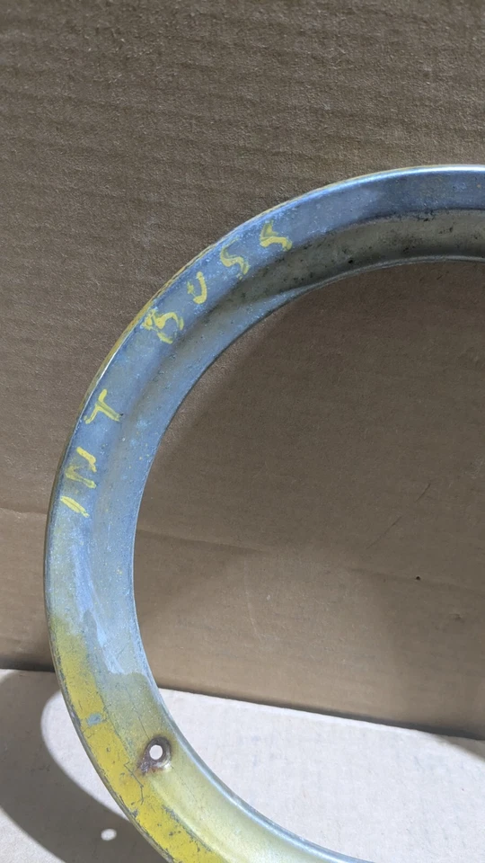 DE COLECCIÓN INTERNATIONAL BUS ORIGINAL BISEL DE LUZ DE CABEZA CON ANILLO DE RETENCIÓN DE BOMBILLA Foto 3 de 4