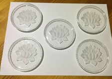 Podkładki: 5 ołowiowych kryształowych kwiatowych wzorów Annahutte, Niemcy Zachodnie, lata 70. bez pudełka