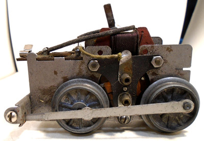 VINTAGE MARX 4 WHEEL  MOTOR  WITH MANUAL REVERSE CONTROL TESTED GOOD - SA L