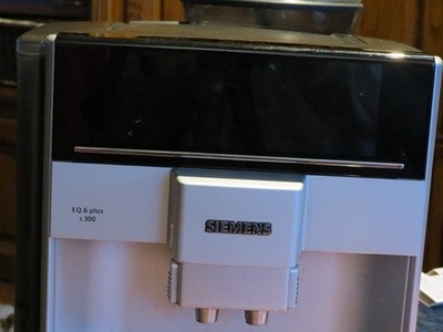 Siemens TE653501DE EQ.6 plus s300 Kaffeevollautomat, silber -