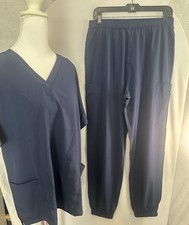 Woman  s Scrub Set Size XL Very Soft