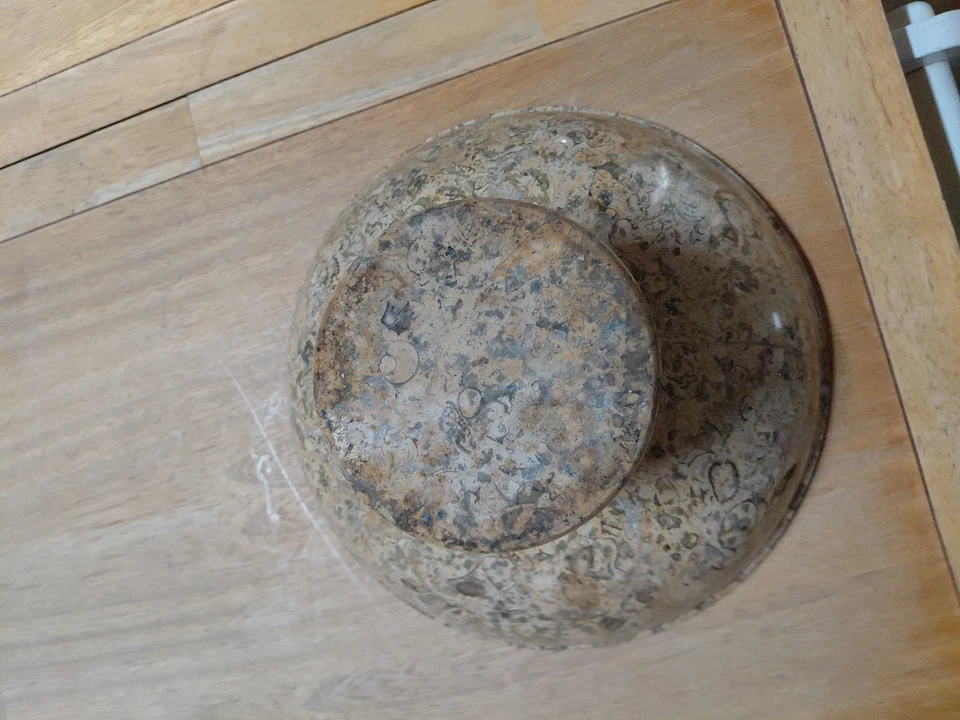 Frutero pedestal de piedra fósil de diseño clásico 12"x6,5" Foto 4 de 4