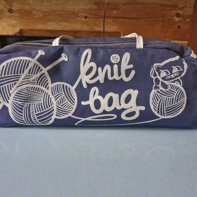 Vintage 70/80er Jahre Stricktasche blau/weiß Reißverschluss oben Katze mit Wolldesign