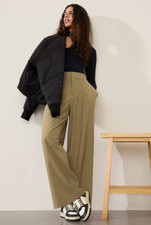 New Athleta Size 2 Pinnacle Trouser Olive Branch Green