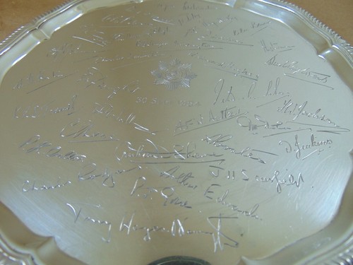 GARRARD & CO INTERESTING STERLING SILVER CHESHIRE REGIMENT SALVER 1953 - Picture 9 of 12