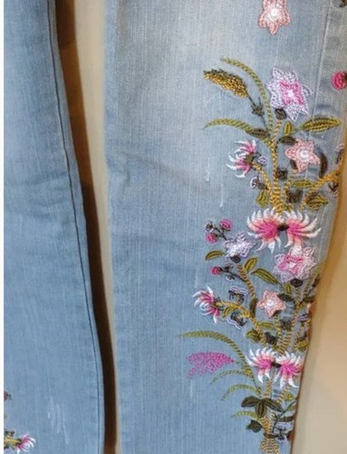 NWT Embroidered Pink White Distressed Slim Light Blue Jeans - Picture 3 of 3