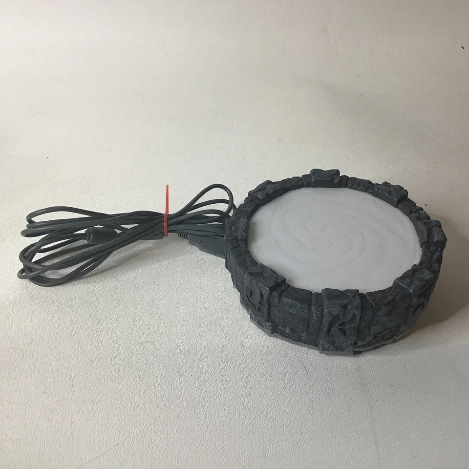 Skylanders Giants WII Game Bundle w/ Characters, & Portal of Power - Image 3 of 4