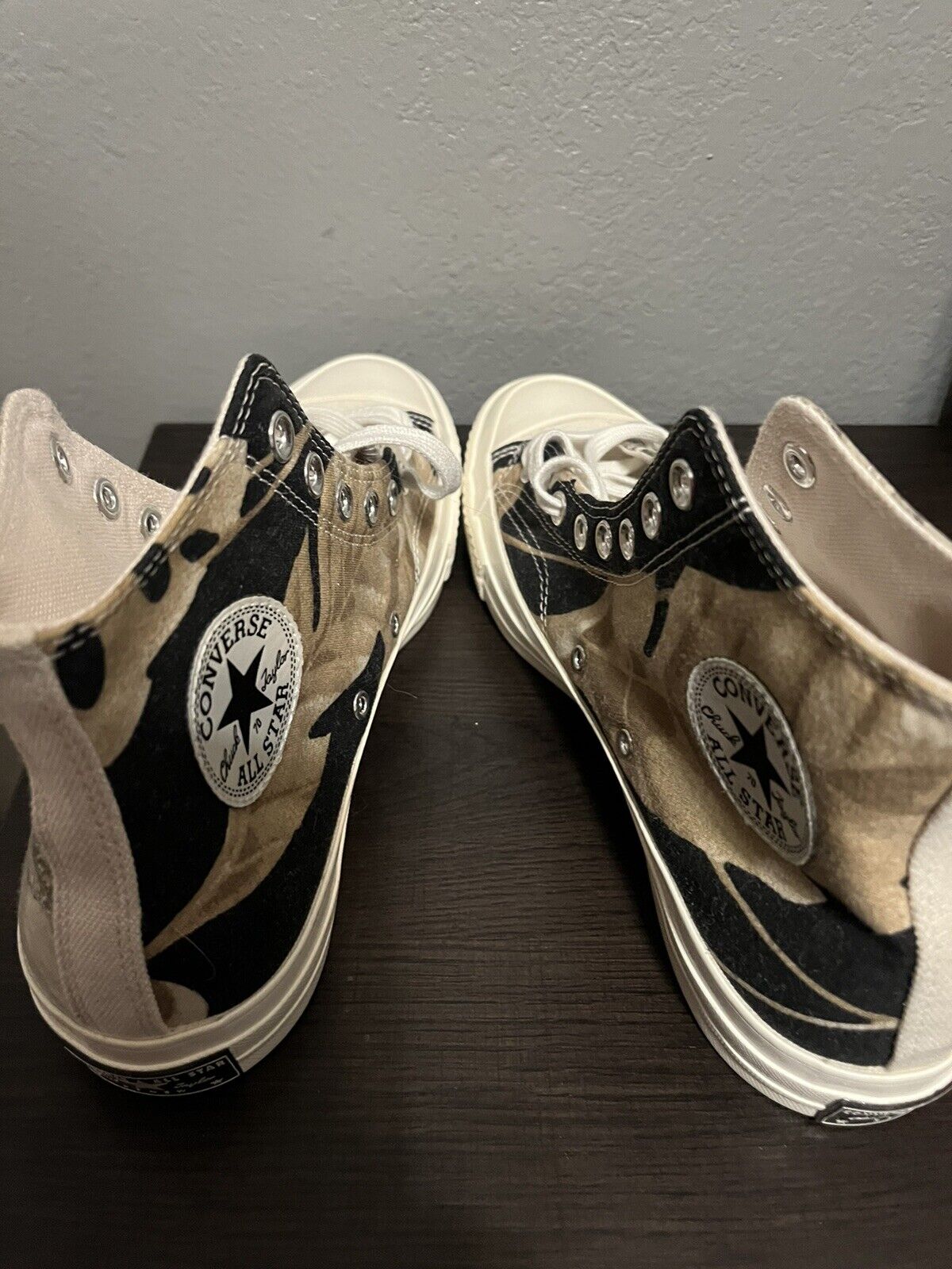 Picture 1 of 9