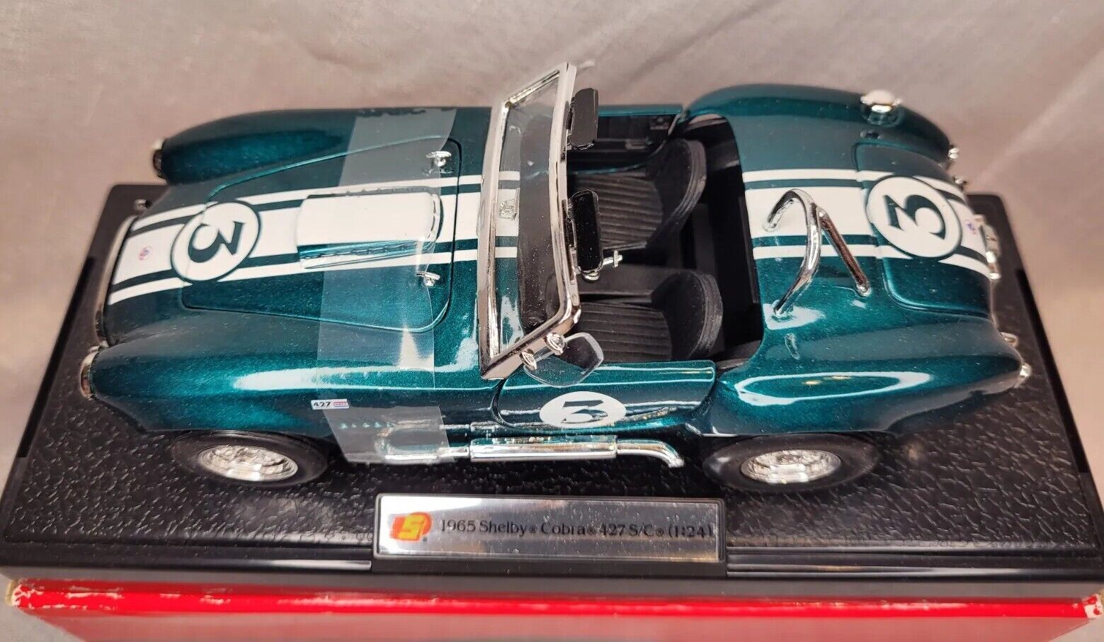 Buy 1965 Shelby Cobra 427 1/24 online for 32,95€