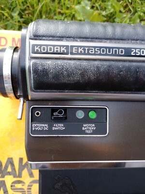 Vintage Kodak Ektasound 250 Super 8mm Movie Camera Kit - Untested