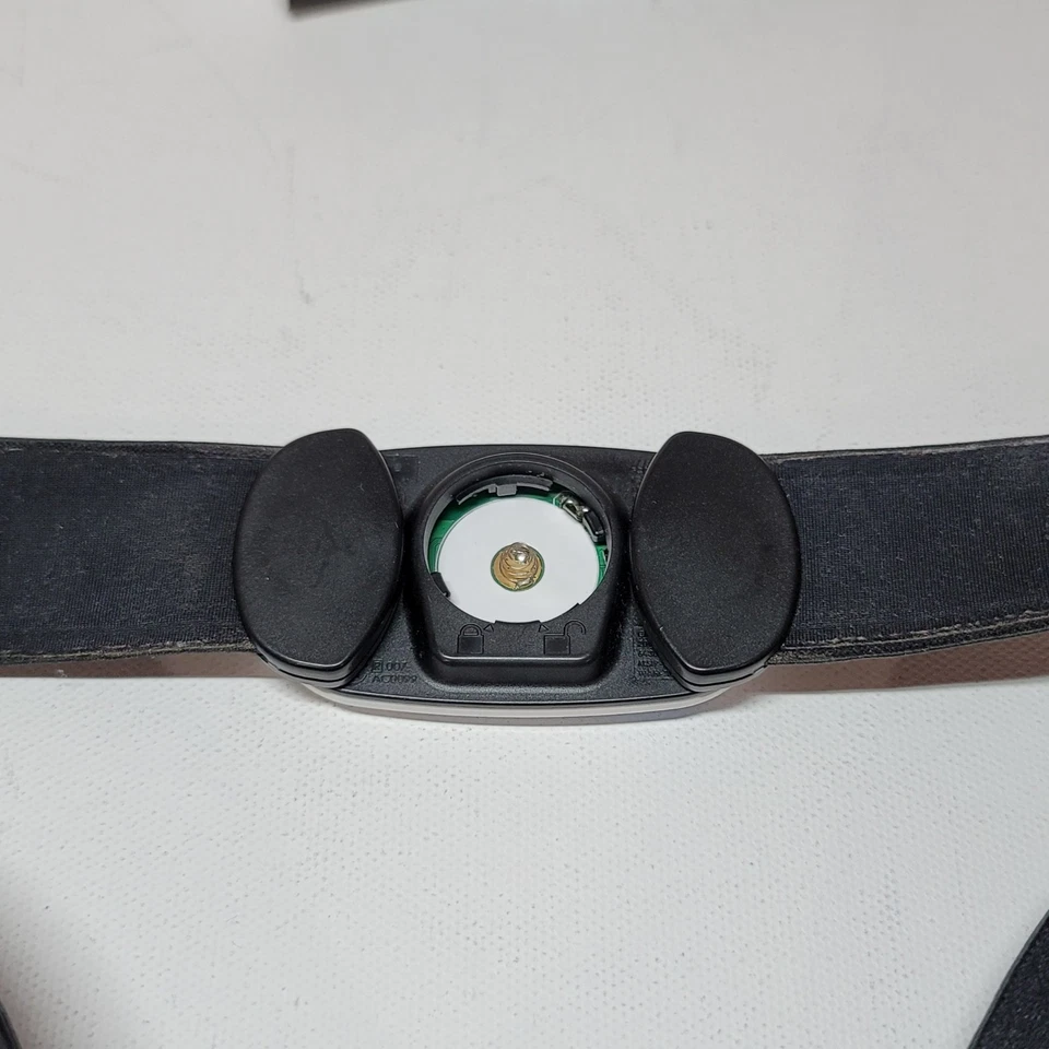 Monitor con sensor de ritmo cardíaco TICKR Wahoo con correa para el pecho compatible con dispositivo inteligente Foto 3 de 4