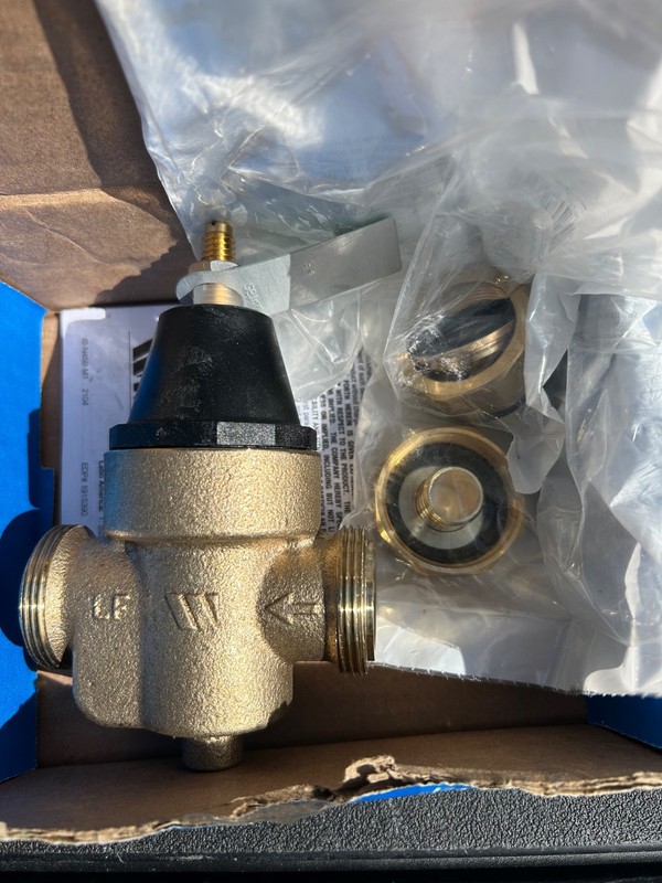 Watts 3/4 LFN45BM1-DU-PEXXPEX PRESSURE REDUCING VALVE w/Tailpiece kits-NEW
