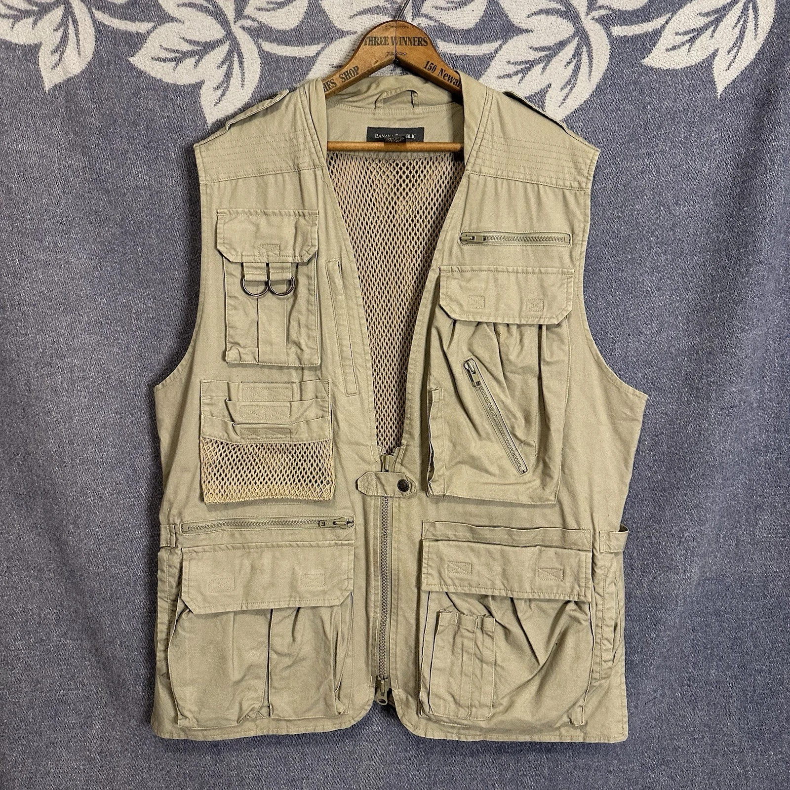 Vintage Banana Republic Vest Men Med Hunting Photography Safari Hiking Fishing