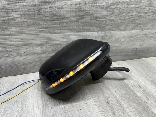 2010-2019 Lincoln MKT Side Door Mirror Passenger  RH Blind Spot For Parts ((3))