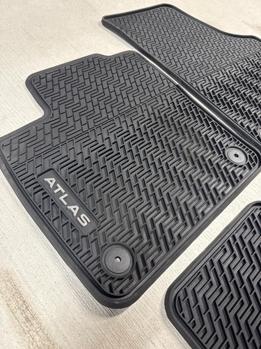 2018-2019 VOLKSWAGEN ATLAS RUBBER FLOOR MAT SET OF 4 OEM EUC 3cn.061.550.041 - Picture 6 of 9