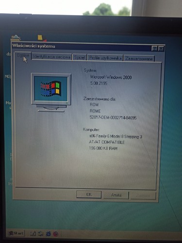 IBM ThinkPad type 2647, Intel Pentium III 650 MHz Retro Laptop - Zdjęcie 9 z 10