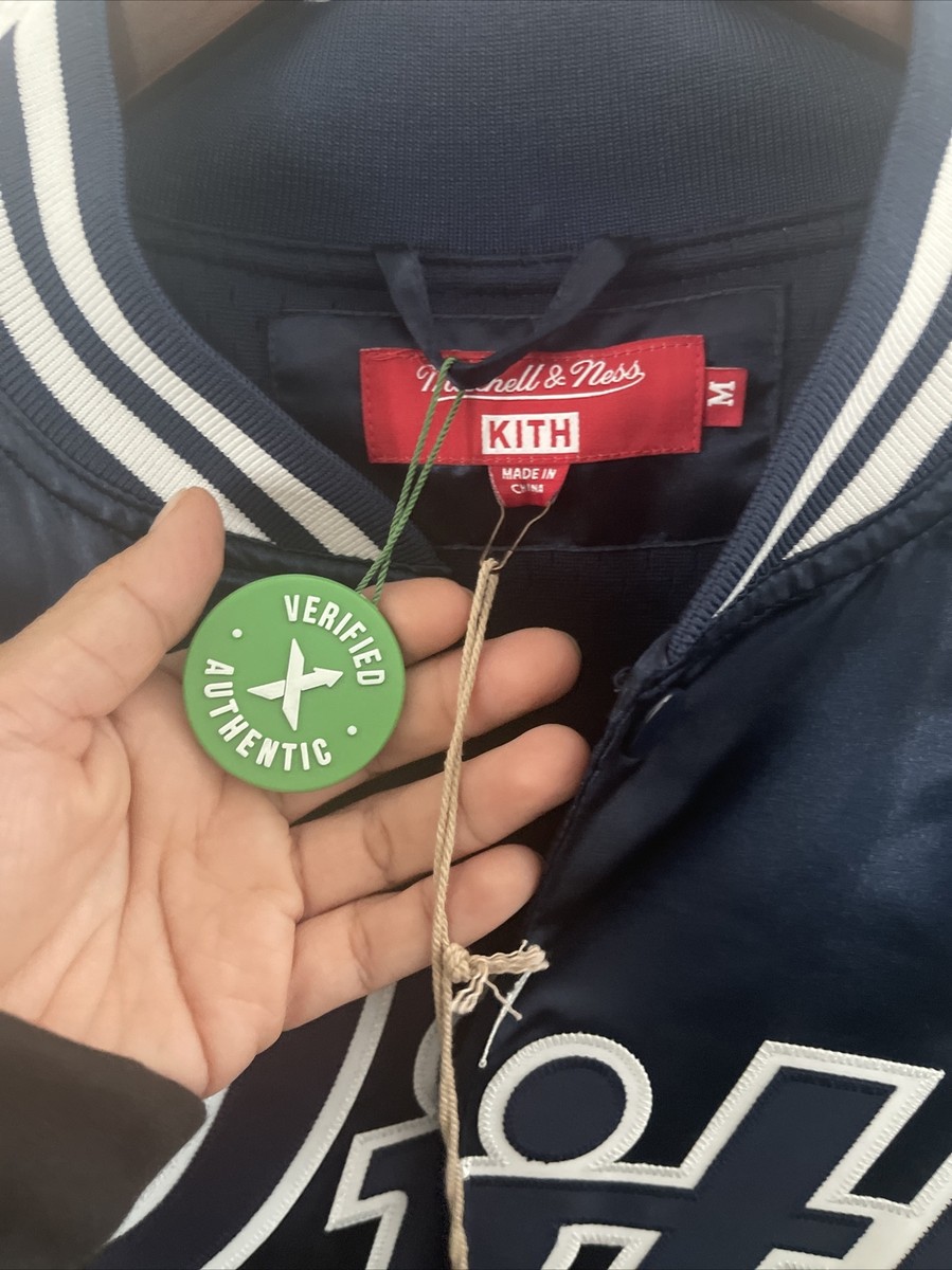 KITH Mitchell & Nessサテンジャケット Kith Yankees Mitchell & Ness Satin Warm Up Jacket Size