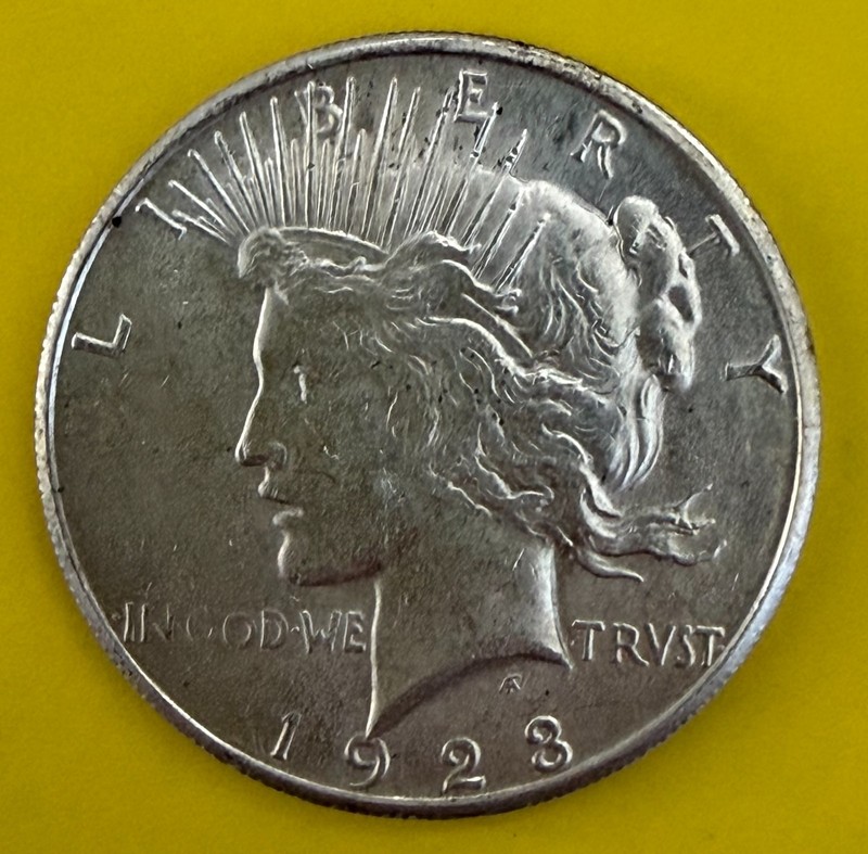 1923 S ~ United States PEACE DOLLAR ~ $1 Coin US USA Currency ~ XF/AU 90% Silver