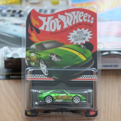 Porsche 992 GT3 R and Porsche 911 GT3 and 935 Legends Tour Hot Wheels 2025 - Picture 6 of 7