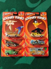 2013 Hot Wheels Pop Culture LOONEY TUNES  Set Of 6 Metal/Metal Real Riders 