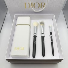 DIOR BACKSTAGE PLATIN GESCHENK MAKE UP PINSEL...