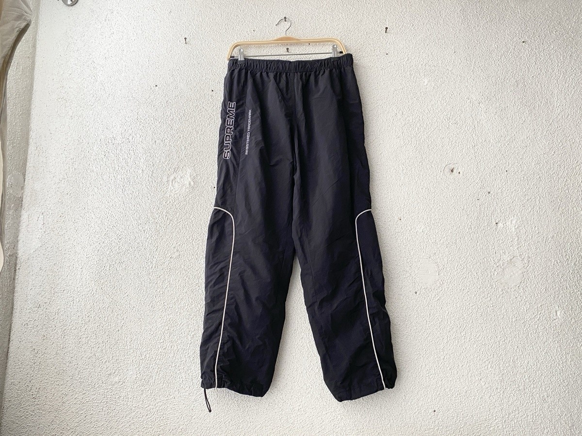 SUPREME blk FW22 PANELED WARMUP TRACK PANTS M Spellout Embroidery