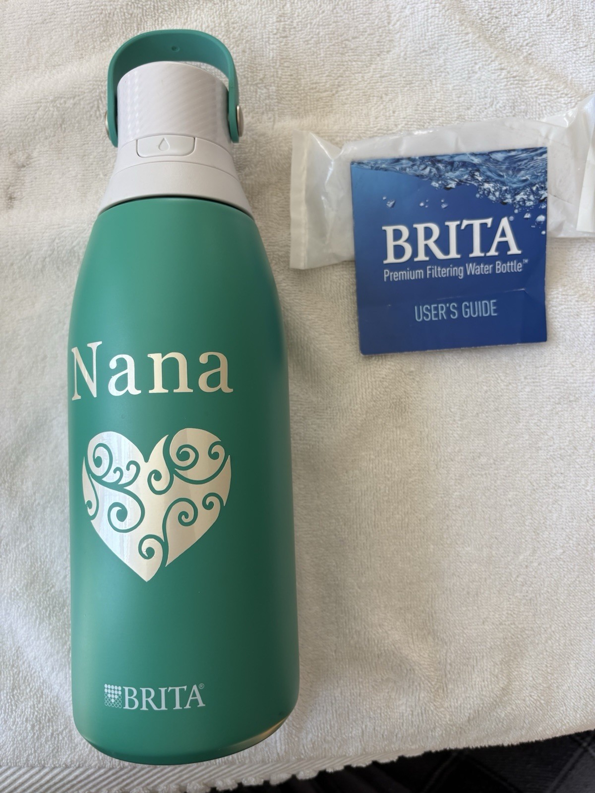 New BRITA PREMIUM FILTERING WATER BOTTLE LG 32 OZ. + 1 Extra