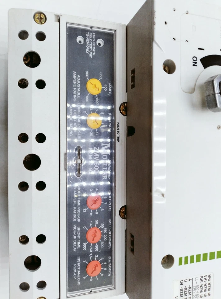 Disyuntor de 3 polos Moeller NZM 10-600S-NA, 600VAC 600 amperios  Foto 4 de 4