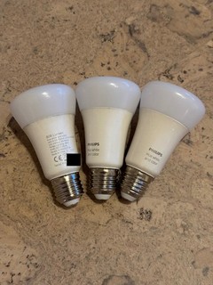 3x Philips Hue White and Color E27 smarte Glühbirne (LED)