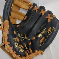 Youth Rawlings Derek Jeter Players Edition 9 Inch Glove Rbg158BT READY FOR PLAY