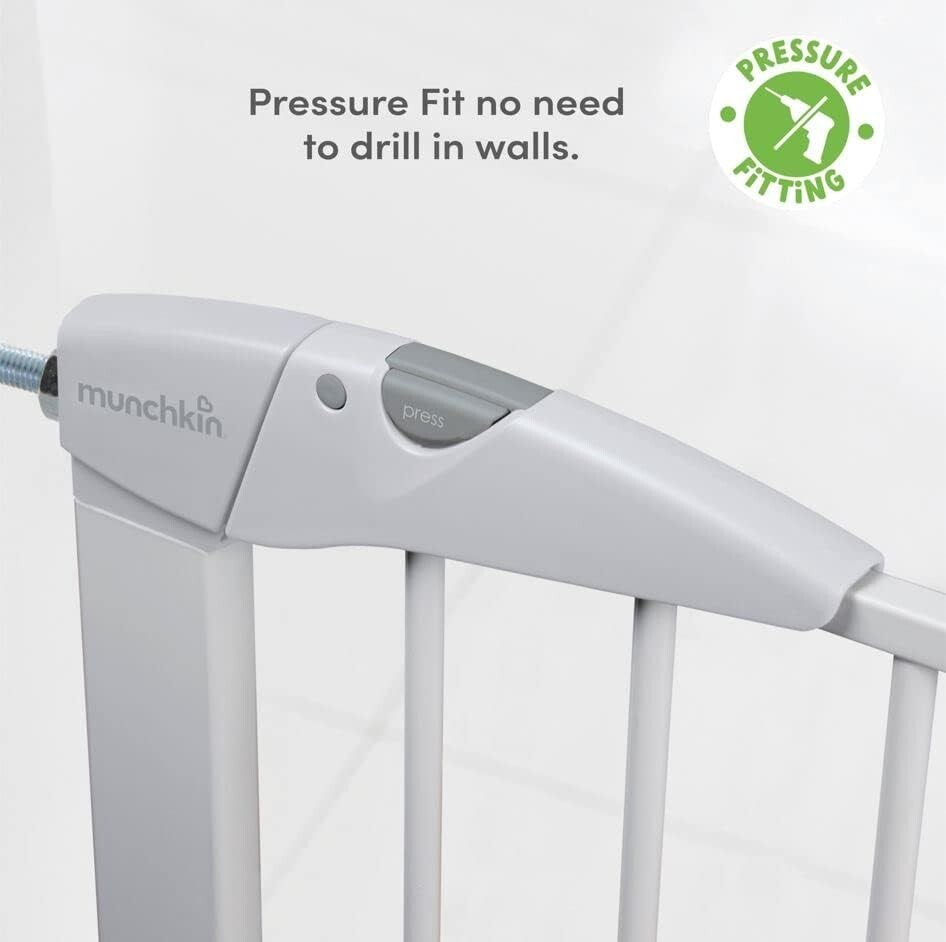 Munchkin Stair Gate Easy Install NoScrews 7682cm, White in box eBay