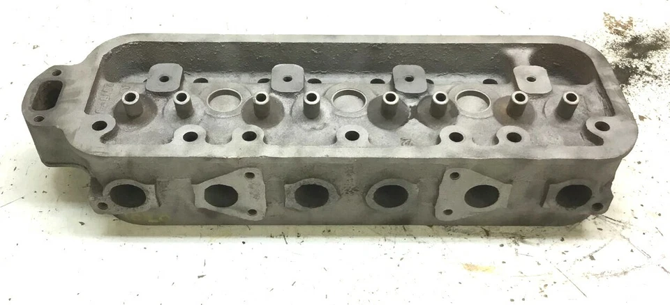 USED ALLIS CHALMERS B C CA RC TRACTOR CYLINDER HEAD AM2917 CRACK FREE - Image 4 of 4