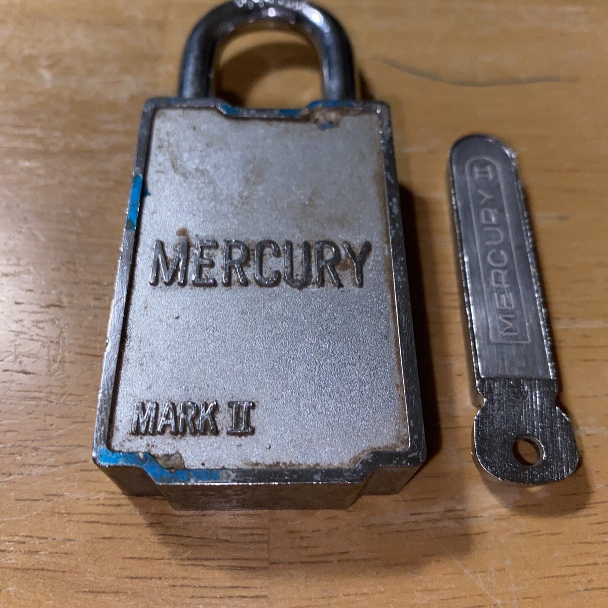 VINTAGE MERCURY MARK II MAGNETIC LOCK PADLOCK W KEY UNUSUAL LOCK