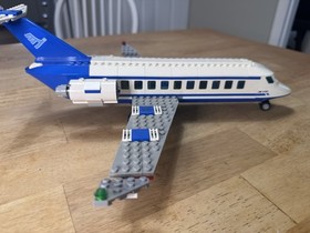 LEGO City 3181 Passenger Plane & 3658 Police Helicopter Lot Prebuilt Minifigures