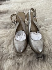 BCBG Paris MetallicSilver Round Toe Heels 9B Holiday Party Pumps NYE