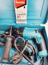 Makita HR1830 SDS Plus Rotary Hammer Drill 240V 440W 18mm With Case And New Bits