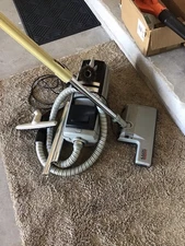 Electrolux Canister Vacuum Cleaner LUX 2000 Works Great!