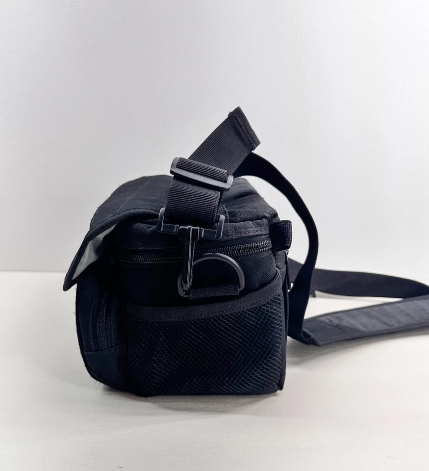 Lowepro EX 150 Camera Shoulder Bag – Black Padded Case w/ Multiple Pockets Vtg - Image 3 of 4