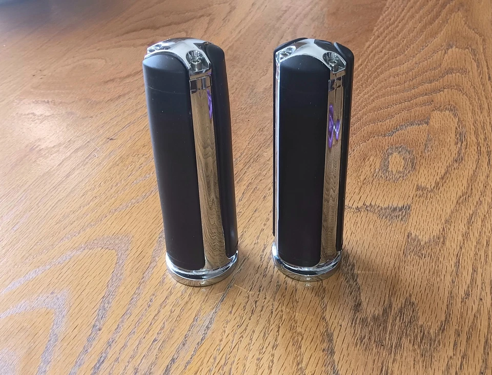 Harley Davidson 1" Chrome And Rubber ISO Style Grips Ribbed  - Image 3 of 4