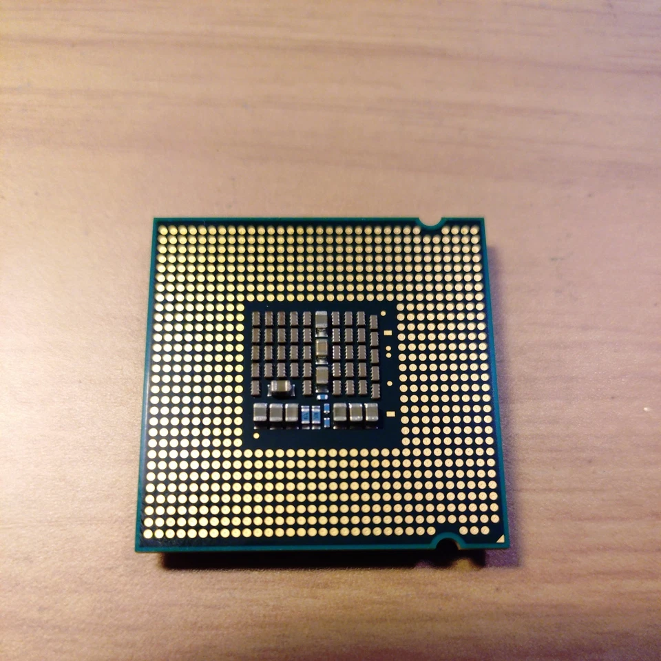 Intel Core 2 Quad SLACR Q6600 2.40GHz 8MB 1066MHz BUS Socket 775 Processor - Bild 2 von 2