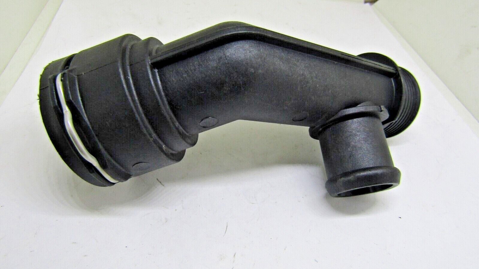 2Q0122291K Volkswagen Radiator Coupling Coolant Hose Upper Connector